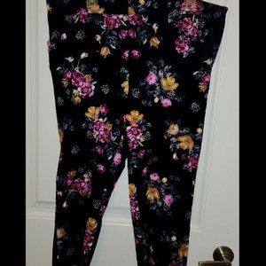 Torrid Black Floral Stretch Ankle pants